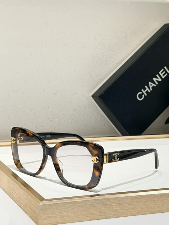 Picture of Chanel Sunglasses _SKUfw80235989fw
